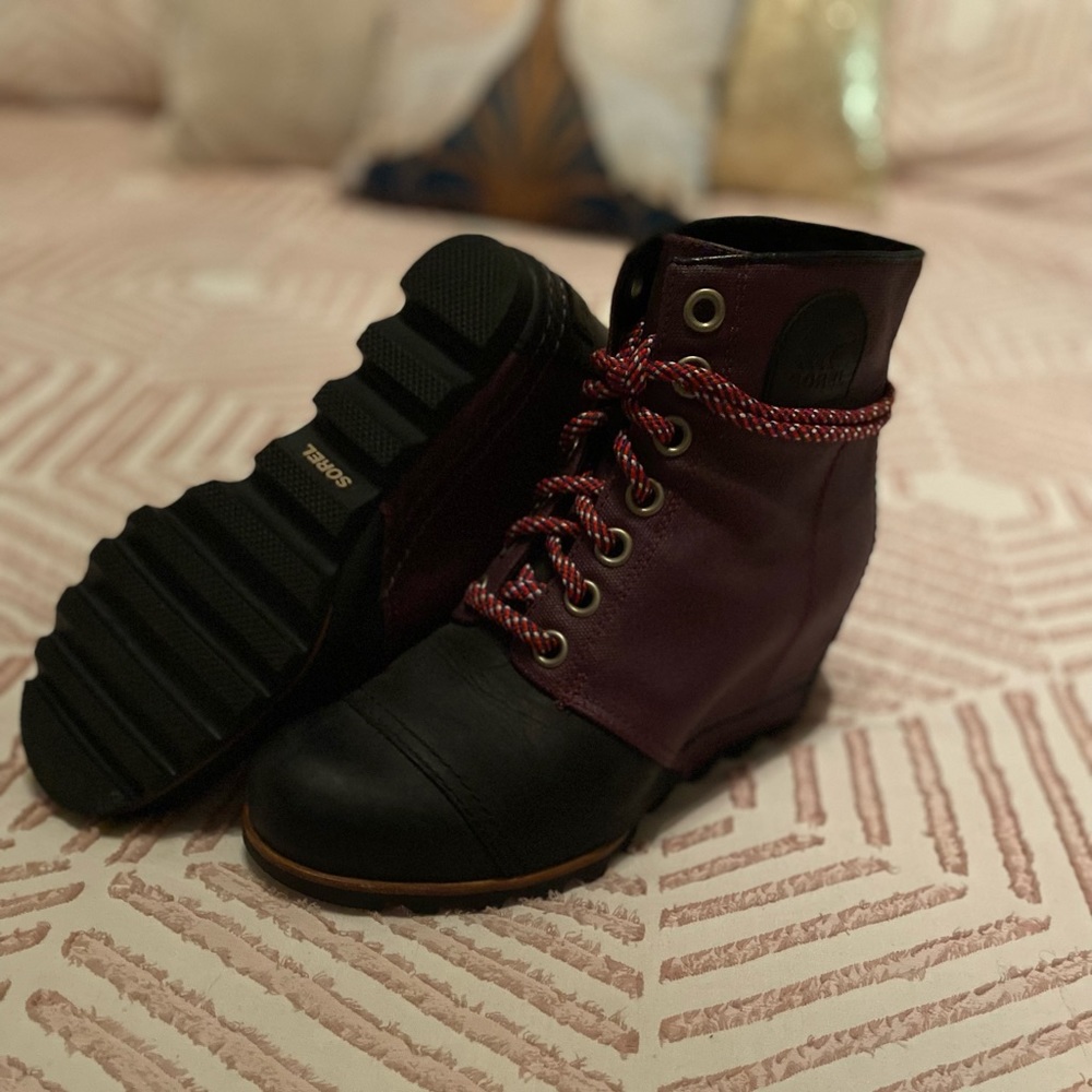 Sorel wedge boots